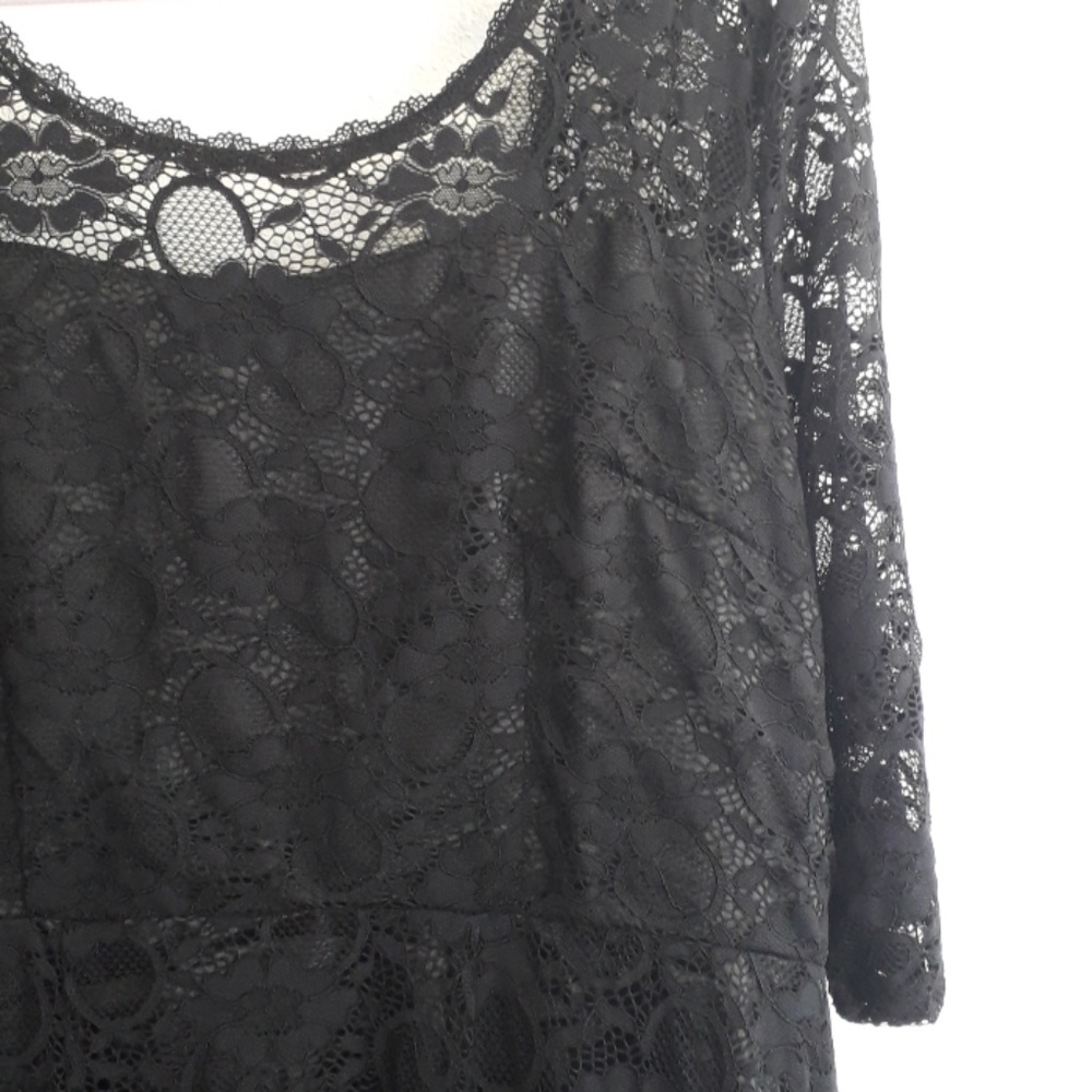 Lacey Plus Size Maxi Dress - Picture 5 of 8